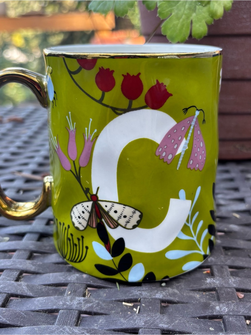 Monogram 'Q' Green Floral Ceramic Mug with Gold Handle - Picture 2 of 9